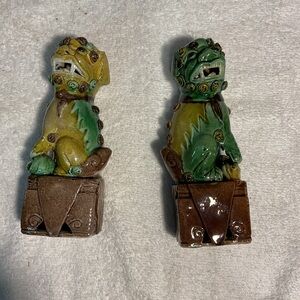 Guardian Lions  Foo dogs Vintage Art gold/green  6.5 X 2 X 2 Set of 2